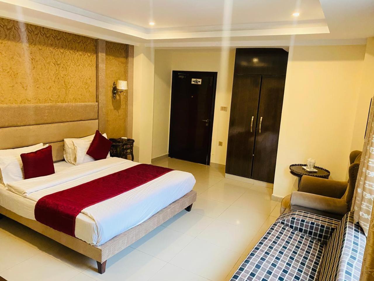 Manila Heights Hotel Naran Dış mekan fotoğraf